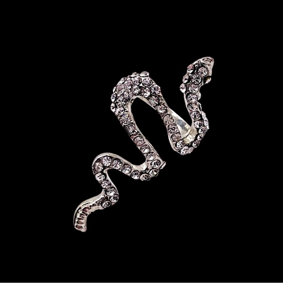 Sparkling Silver Tone Rhinestone Snake Ring - Picture 1 of 10